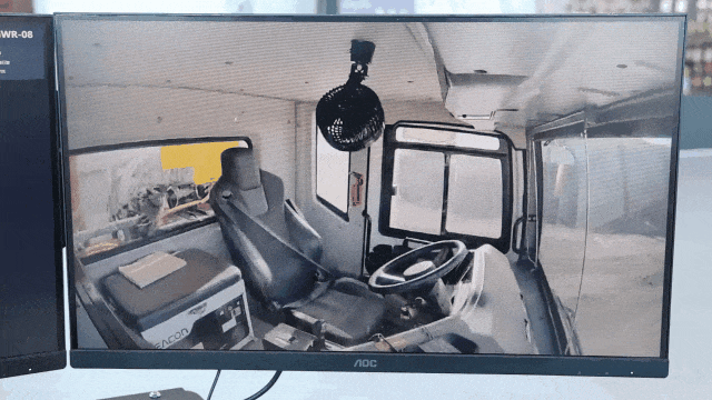 640 (1).gif